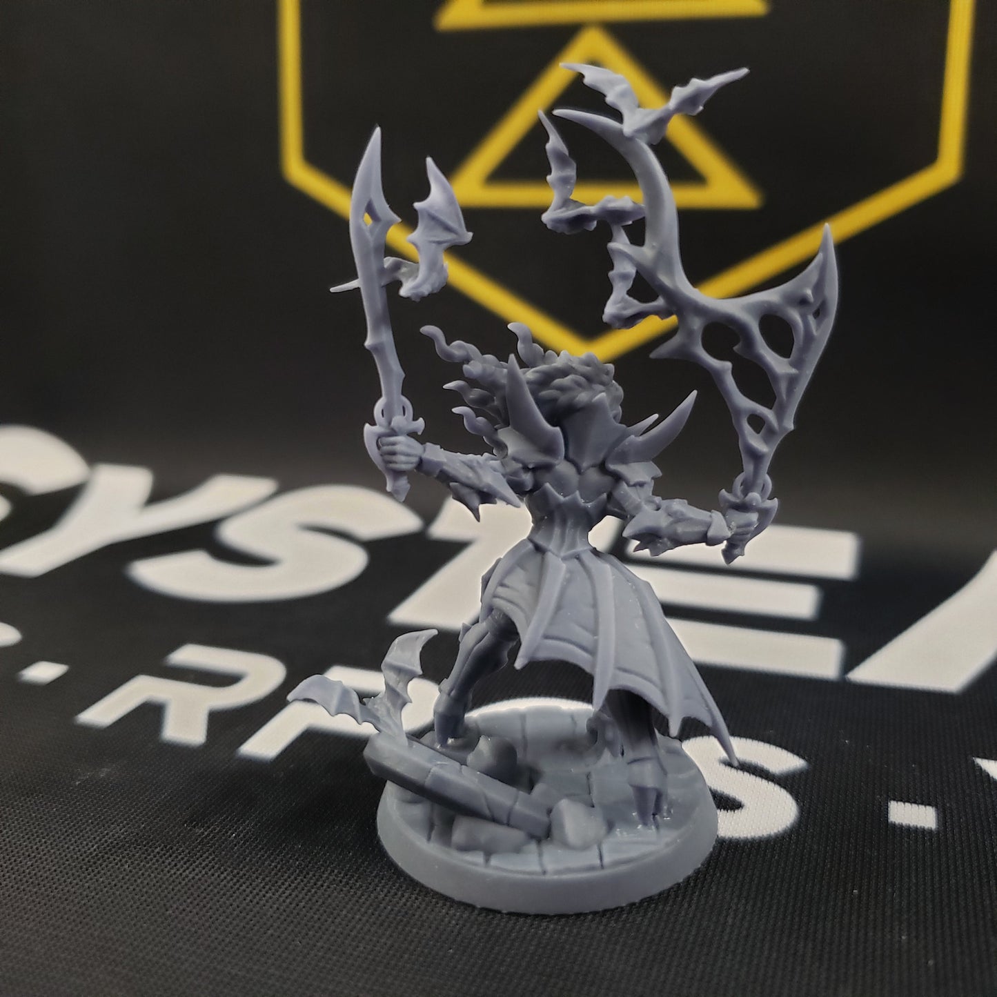 Lenora Drakenmiryan, Lady of Darkness (Female Vampire Hero)